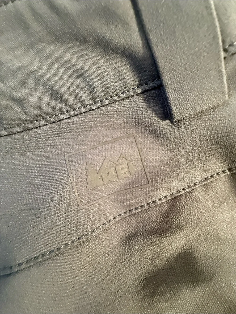 Black Outdoor Zip-Pocket Pants - Picture 9 of 13